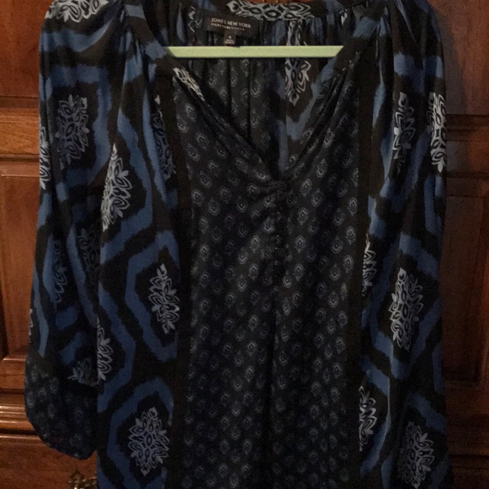 Woman’s blouse